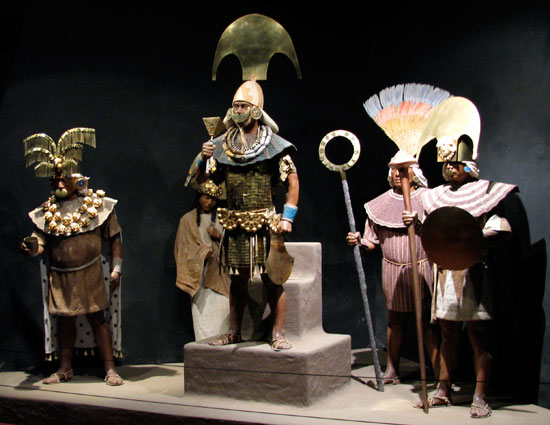Link to Flickr: Lord of Sipán and Entourage